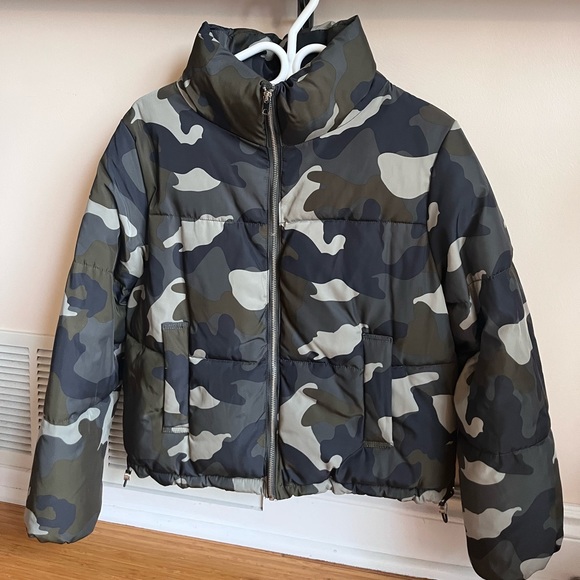 Camouflage H&M jacket - Picture 1 of 3